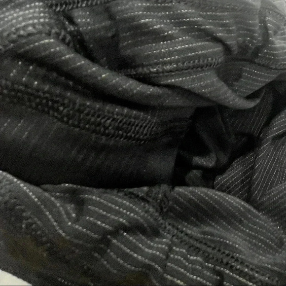 Lululemon Workout tank with elastic adjustable waist pull size 4 - Picture 8 of 10